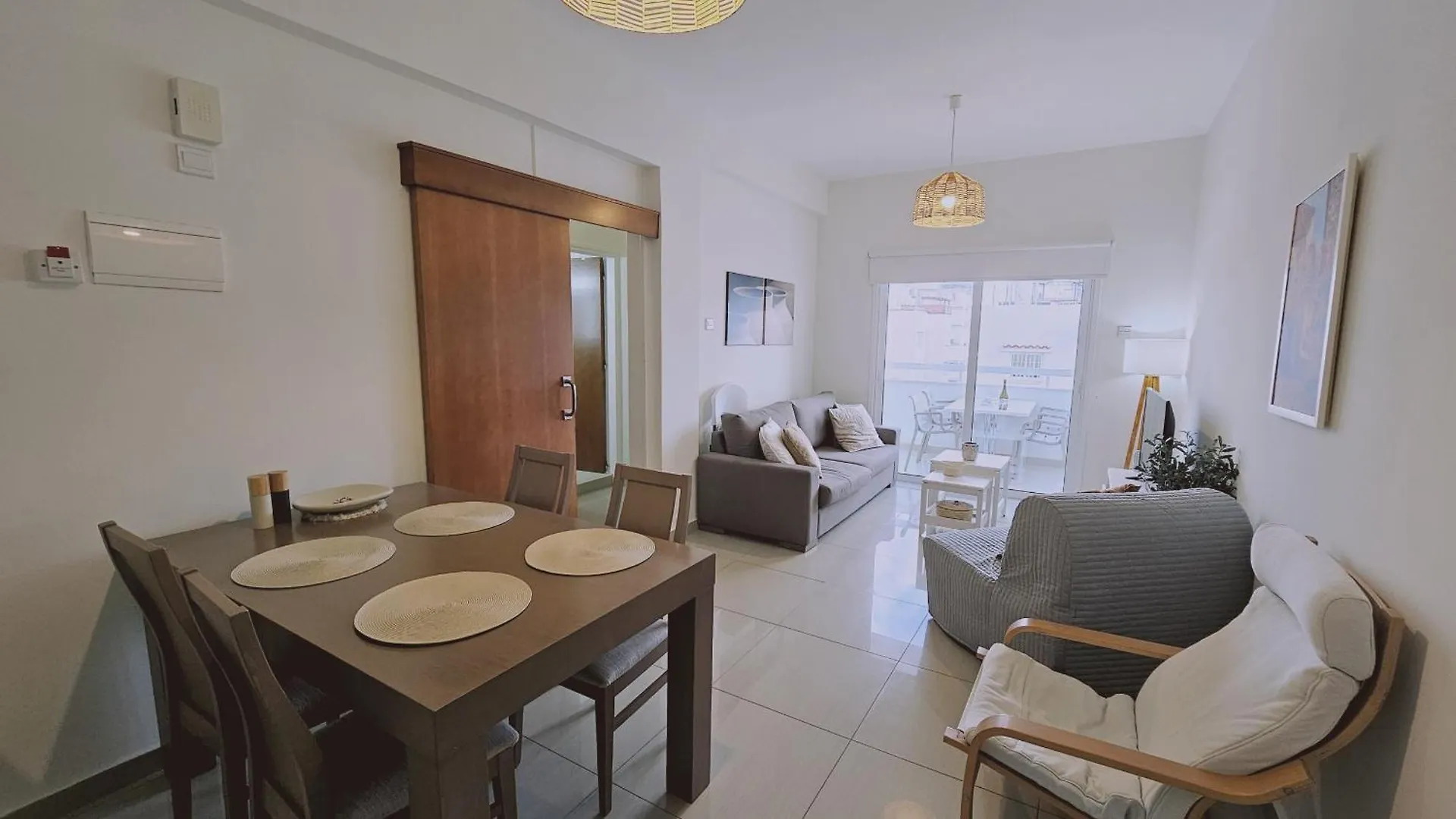 Stay Amphora Apartment Larnaca